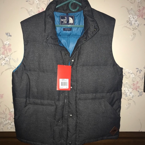 The North Face Other - The North Face Barron’s Lake Vest- Charcoal Grey